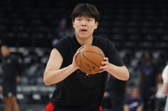 5天内奔波近7000公里！杨瀚森因开拓者人手不足被召回