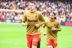 天助巴黎圣日耳曼！朗斯主场2-3被摩纳哥逆转，法甲4连胜宣告终结