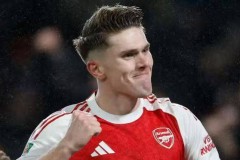 阿森纳内讧实锤？7000万锋霸破门后竟推队友，球迷怒了！