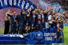 单赛季六冠有多难？历史仅三队做到，巴黎差点七冠，09梅西太恐怖