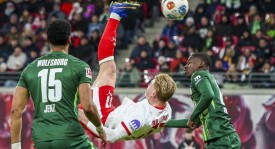 2-2大冷门，仅32%控球率仍不输，德甲第15战平德甲第4