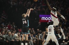 斯宾塞18分克林根13+17 灰熊不敌开拓者