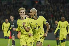 欧冠惊现篮球比分！巴黎热刺8球对攻创纪录，维蒂尼亚戴帽背后藏着的惊天秘密