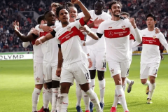 德甲焦点战：斯图加特火力全开，沃夫斯堡深陷保级泥潭谁能突围？