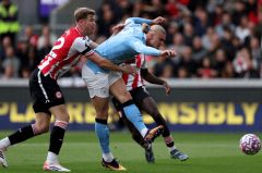 哈兰德一剑封喉，领跑射手榜！多纳鲁马神扑救主，曼城1-0小蜜蜂