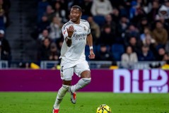 皇马功勋铁卫阿拉巴告别伯纳乌，五年豪夺八冠或将加盟沙特辅佐C罗