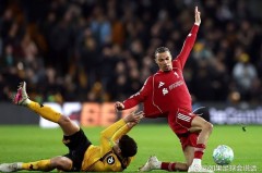 28岁兽腰接班34岁胖虎！卡塞米罗离队前献最后一策，钦点喜鹊队长