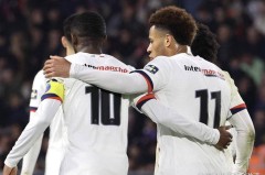 4-0横扫业余队！巴黎杀鸡用牛刀，20岁新星9.3分抢尽梅西内少光环