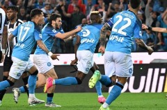 意甲冠军复仇时刻！那不勒斯主场誓斩卡利亚里，双枪领衔冲击晋级