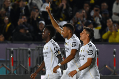 豪门欧冠夜：姆总3球皇马5-0 索博送点利物浦0-1 穆帅带队0-1切尔西