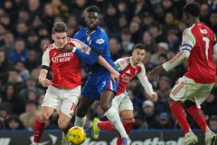 四线争冠迷局：阿尔特塔面临艰难取舍，虽首回合客胜切尔西却难以完全安心