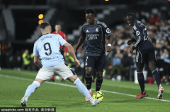 巴黎主场1-3爆冷输摩纳哥！戈洛文替补闪击+巴洛贡锁定胜局，法甲领头羊警钟长鸣