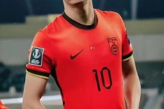 王钰栋为何拒绝德甲豪门合同，放弃留洋选择在中超高薪发展？