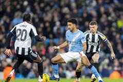 3场5球！曼城埃及神锋化身纽卡“克星”，本轮首发或比哈兰德更有效