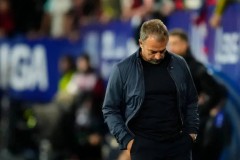 巴萨内讧疑云：主帅指责球员态度低迷，球员质疑高位战术失灵