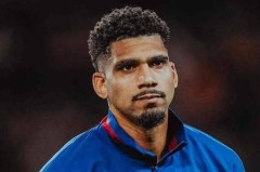 巴萨副队长阿劳霍“消失”33天后重返训练场，6000名球迷现场见证